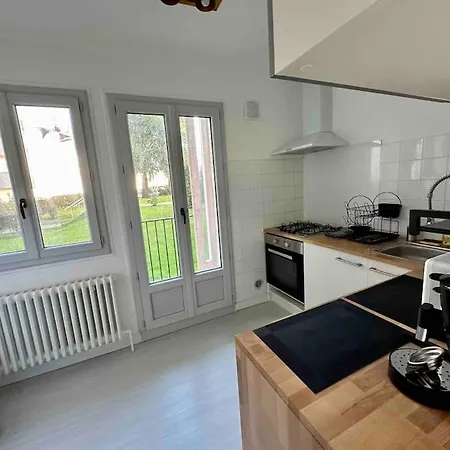 Apartment Centre De *