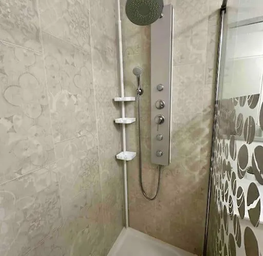 Apartment Centre De *